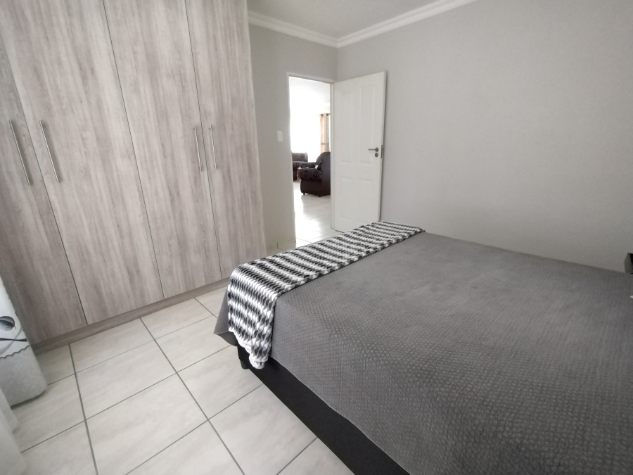 3 Bedroom Property for Sale in Wavecrest Eastern Cape